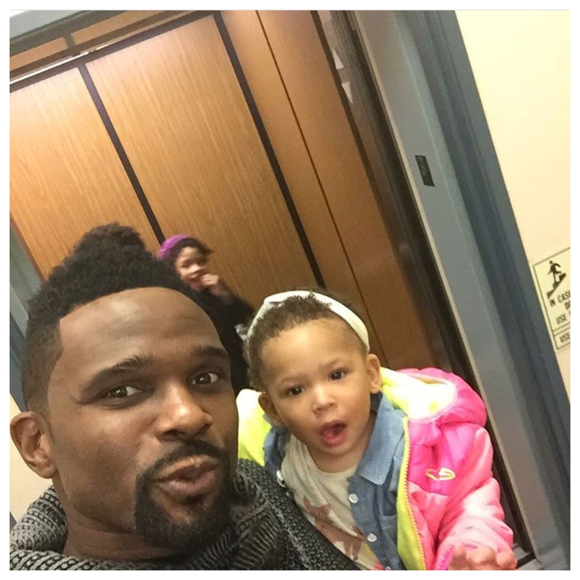 Dang Eddie! Family Matters Star Darius McCrary Is Accused Of Assaulting Wife And Baby Girl.