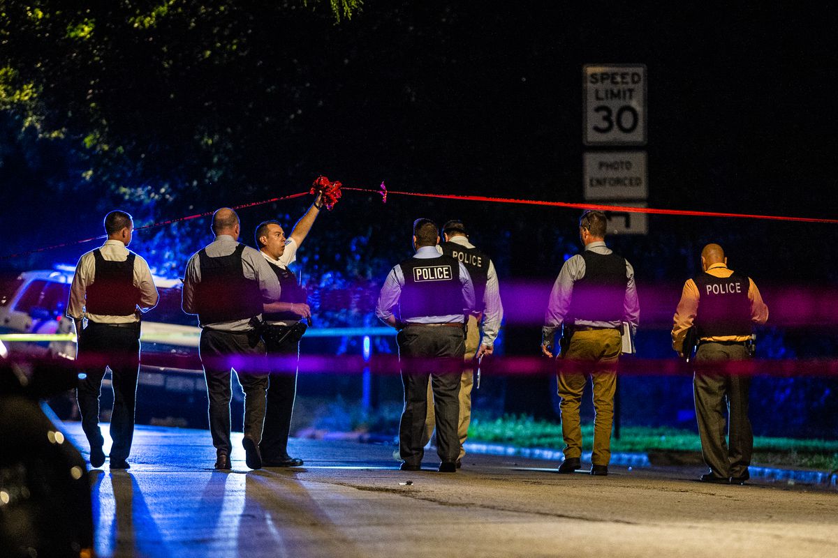 7 Dead And Dozens Injured In Chicago Mass Shootings Over The Weekend