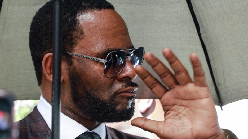 Woman Who Paid R. Kelly’s Bond Wants Her $100,000 Back-But A Judge Said No