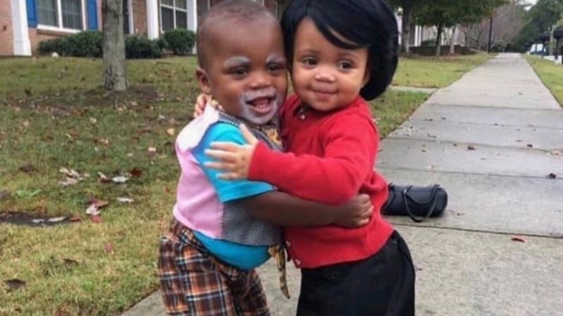 Nailed It! Two Adorable Kids Dress As Mr. Brown And Cora Simmons On Halloween