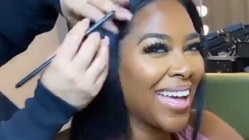Kenya Moore Shows Off Her Natural Hair After Castmates Call Her Out For Wearing Wigs