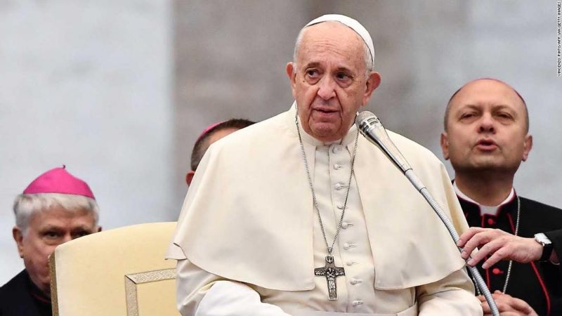 Pope Francis Apologizes For Smacking Woman’s Hand To Free Himself From Her Grip