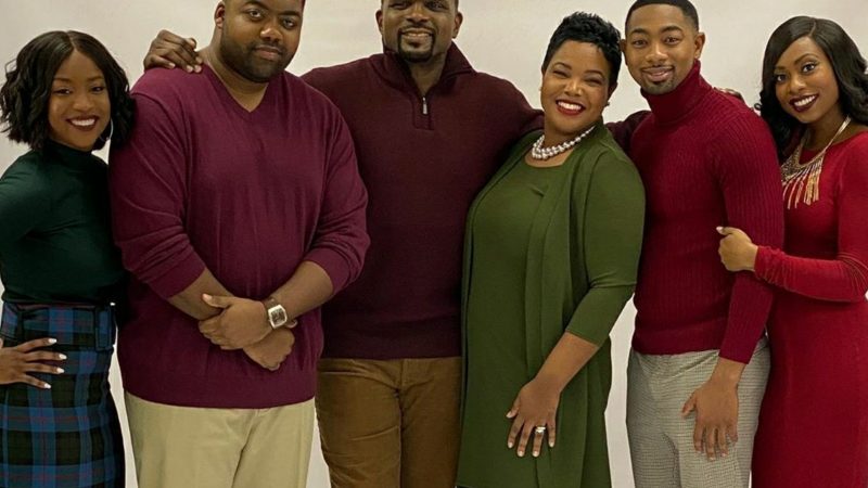 “Family Matters” Stars Reunite To Play Siblings Again In New Christmas Movie