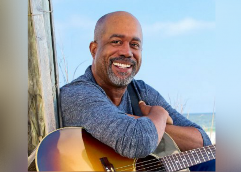 darius rucker pays ihop bill for customers