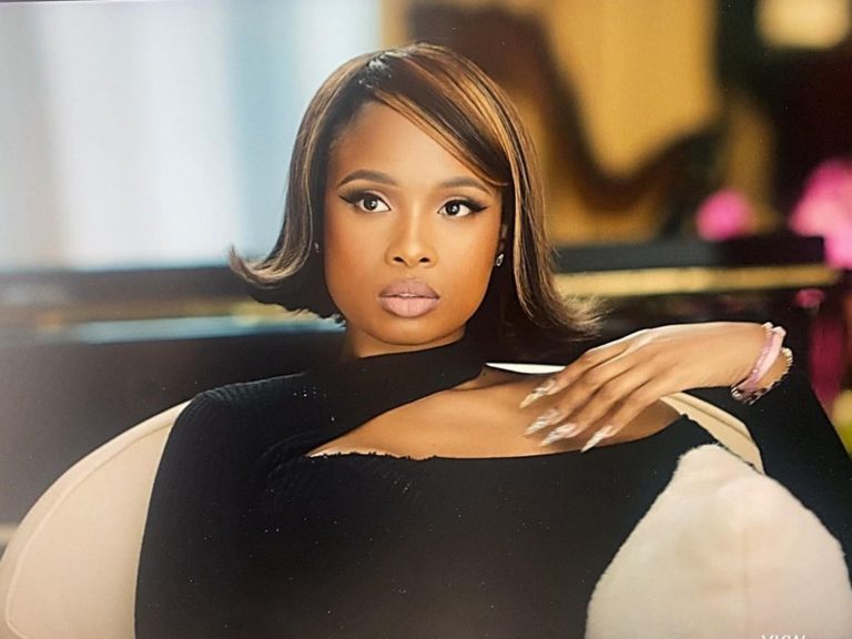 Jennifer Hudson pitches talk show.