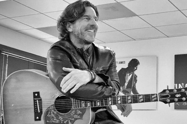 Grammy-Winning Songwriter Brett James Dies in North Carolina Plane Crash